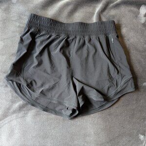 Aritzia Golden MoveTech™ Legacy Hi-Rise 4" Short in Black